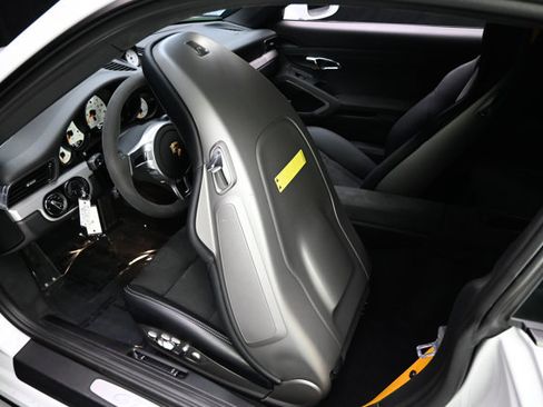 Used 2015 Porsche 911 GT3 image 8