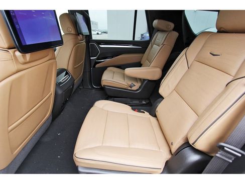 New 2026 Cadillac Escalade Luxury w/ Touring Package AWD/4WD image 7
