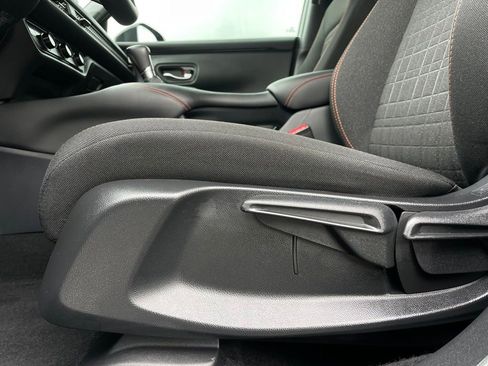 Certified 2025 Honda HR-V Sport image 24