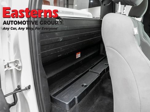 Used 2020 Toyota Tacoma SR RWD image 22