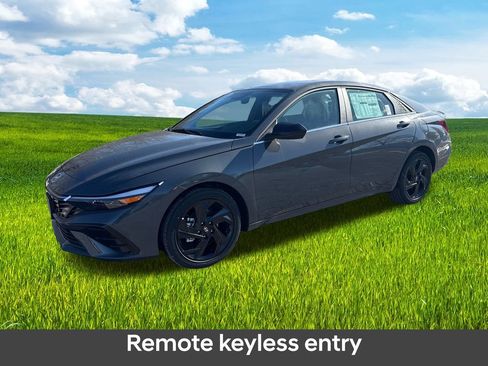 New 2026 Hyundai Elantra SEL Sport Premium FWD image 2