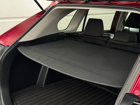 Certified 2021 Toyota RAV4 LE image 27