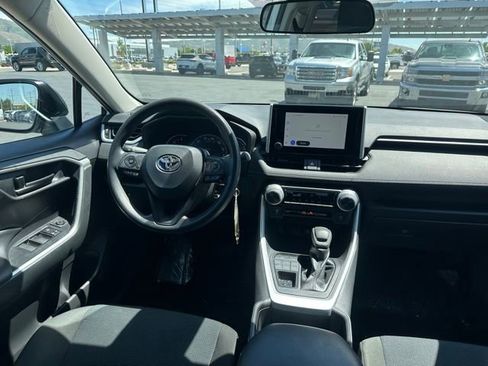 Used 2023 Toyota RAV4 LE AWD/4WD image 16