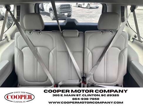 Used 2024 Jeep Wagoneer L Series II w/ Flexible Seating Group RWD image 23