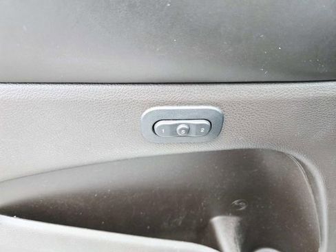 Used 2018 Jeep Grand Cherokee Overland image 34