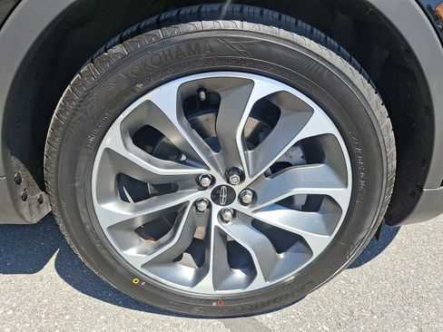 Used 2022 Lincoln Nautilus Reserve AWD/4WD image 8