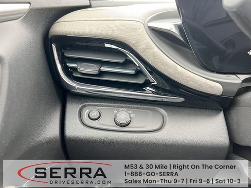Used 2025 Buick Envista Preferred FWD image 20