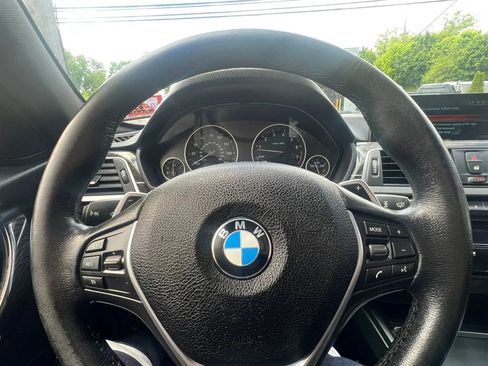 Used 2017 BMW 330i xDrive Sedan AWD/4WD image 18