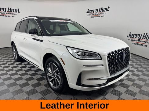 Used 2025 Lincoln Corsair Grand Touring image 6