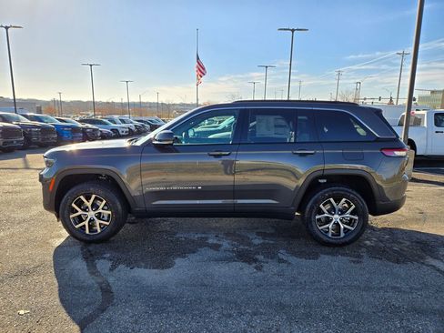 New 2025 Jeep Grand Cherokee Limited image 7