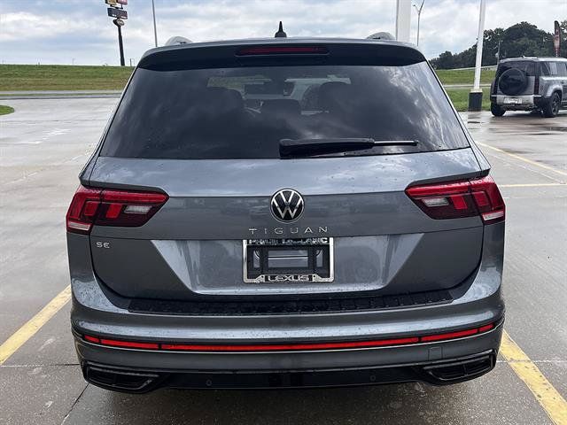 Used 2024 Volkswagen Tiguan SE R-Line FWD image 4