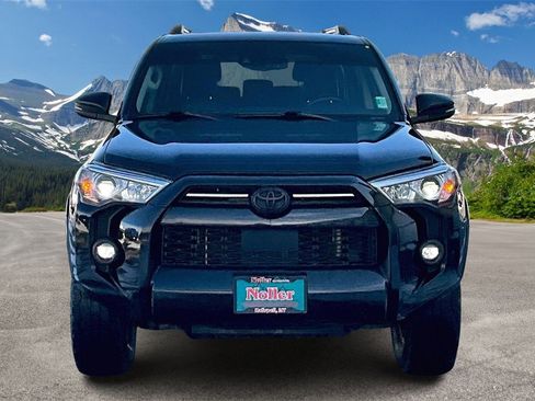 Used 2022 Toyota 4Runner SR5 Premium w/ Moonroof Package image 3