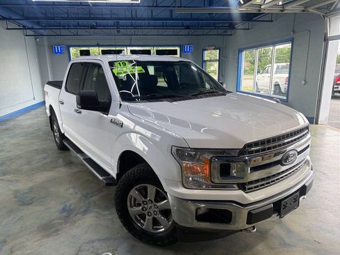 Used 2018 Ford F150 XLT w/ Equipment Group 302A Luxury AWD/4WD image 4