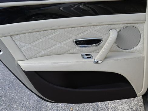 Used 2016 Bentley Flying Spur V8 AWD/4WD image 23