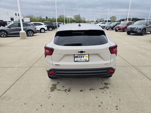New 2026 Chevrolet Traverse Z71 w/ LPO, Floor Liner Package AWD/4WD image 11
