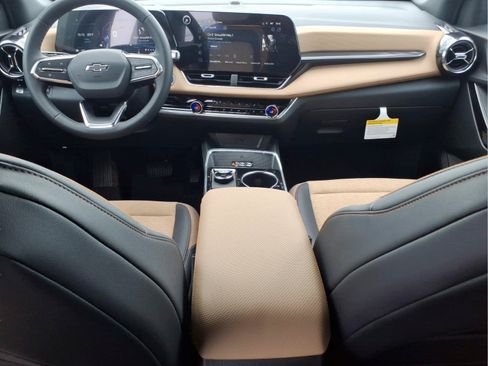 New 2026 Chevrolet Equinox ACTIV w/ Safety and Technology Package FWD image 12