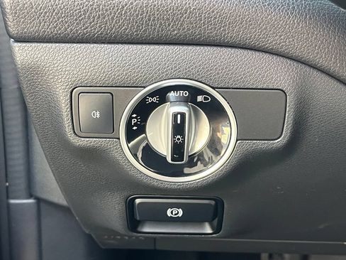 Used 2014 Mercedes-Benz CLA 250 image 35