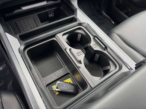 Certified 2024 Ford F250 Lariat w/ Lariat Ultimate Package image 27