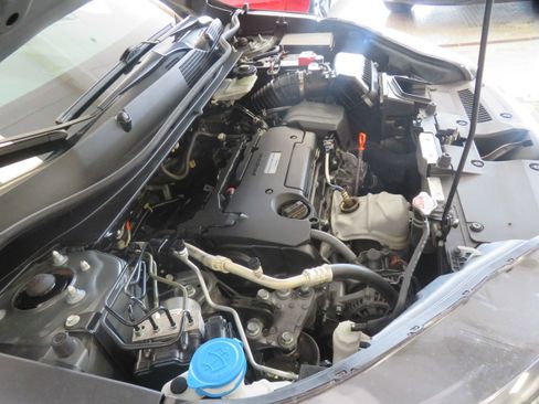 Used 2018 Honda CR-V LX image 53