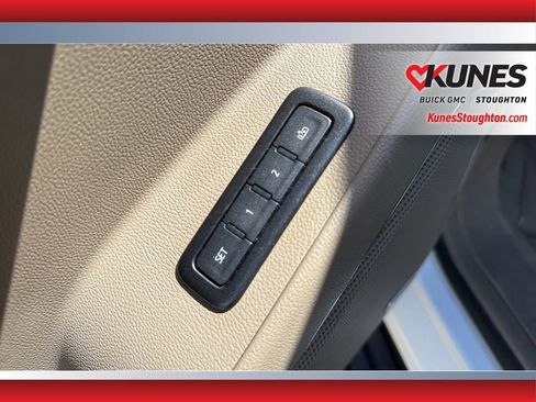 Used 2019 Chevrolet Suburban LT AWD/4WD image 25