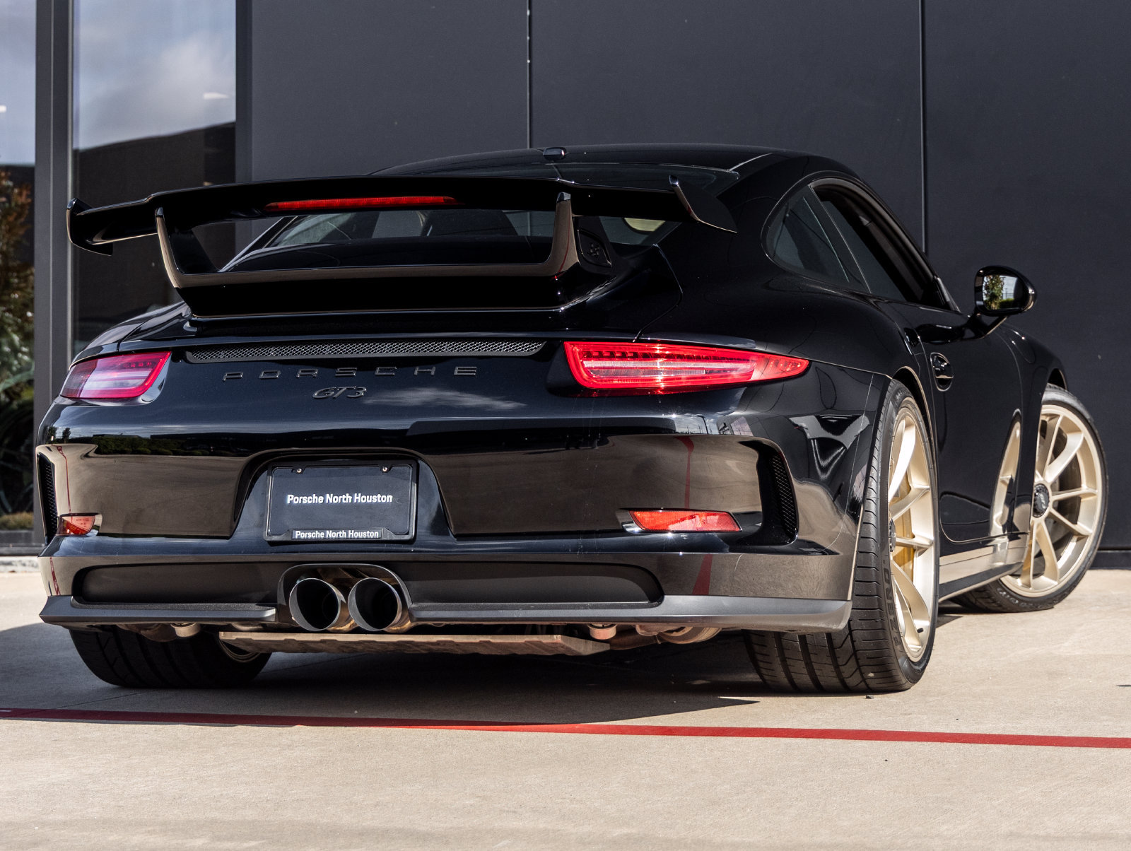 Used 2015 Porsche 911 GT3 RWD image 11