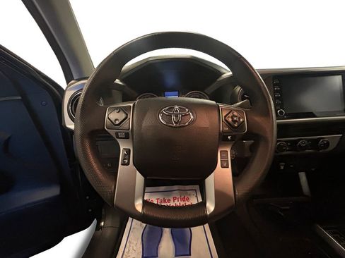 Certified 2022 Toyota Tacoma SR5 image 10