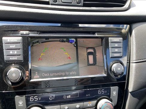Used 2019 Nissan Rogue SV w/ Premium Package AWD/4WD image 21