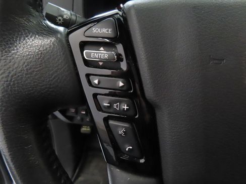 Used 2022 Nissan Frontier PRO-4X w/ Pro-4X Premium Package image 15