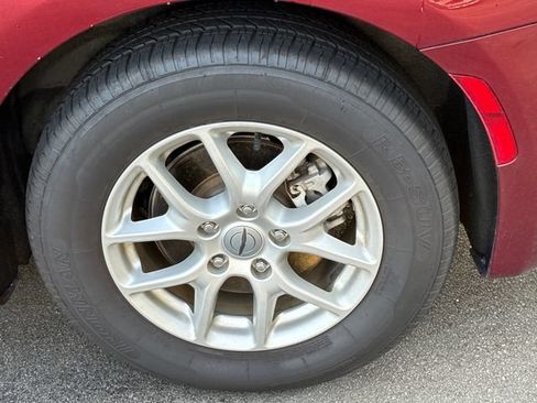 Used 2023 Chrysler Voyager LX FWD image 7