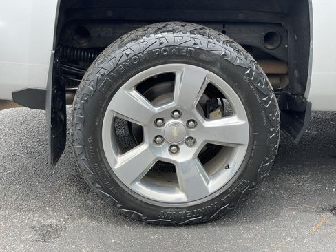 Used 2018 Chevrolet Silverado 1500 LT w/ Texas Edition AWD/4WD image 51