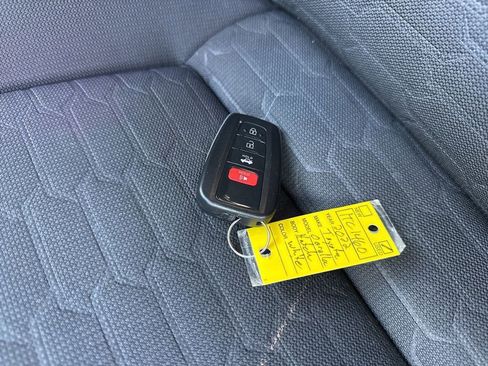 Used 2022 Toyota Corolla SE image 33