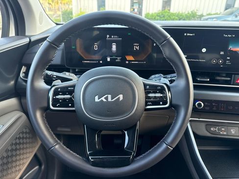 Used 2026 Kia Carnival LXS image 20