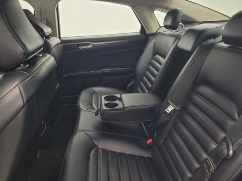Used 2020 Ford Fusion SEL FWD image 18