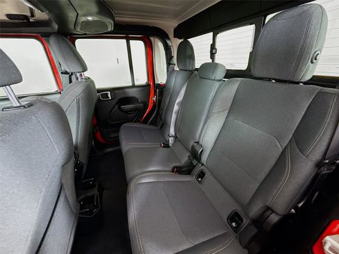 Used 2024 Jeep Gladiator Sport image 22