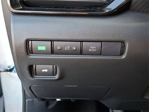 Used 2023 Nissan Sentra SV w/ All-Weather Package image 25