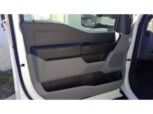 New 2024 Ford F450 XL w/ XL Chrome Package image 28