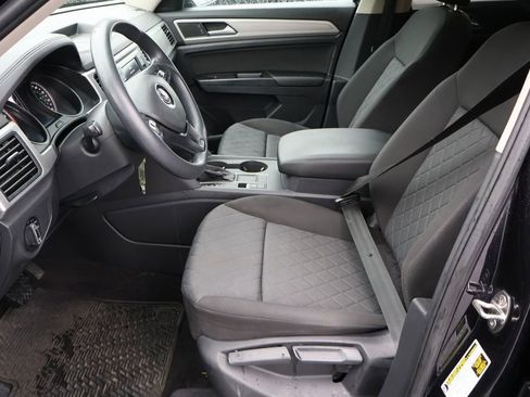 Used 2019 Volkswagen Atlas S image 42