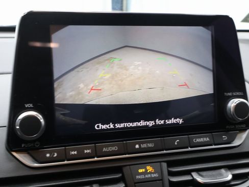 Certified 2024 Nissan Altima 2.5 SV image 3