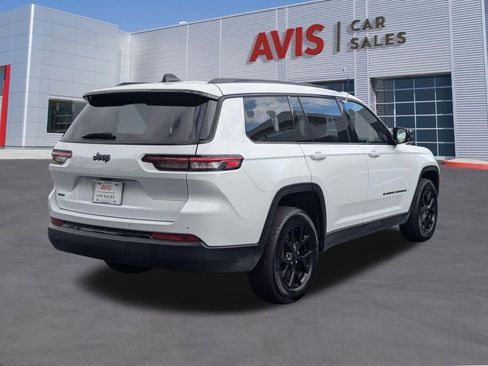 Used 2024 Jeep Grand Cherokee L Laredo image 6