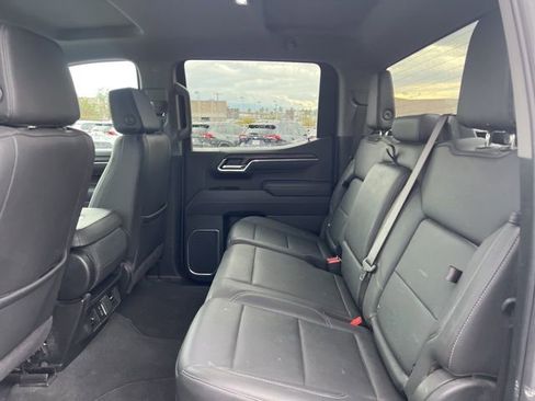 Used 2025 GMC Sierra 1500 SLT image 16