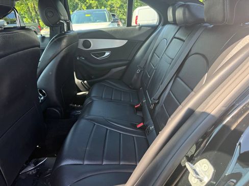 Used 2018 Mercedes-Benz C 300 4MATIC Sedan image 24