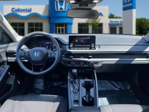 Used 2023 Honda Accord EX image 36