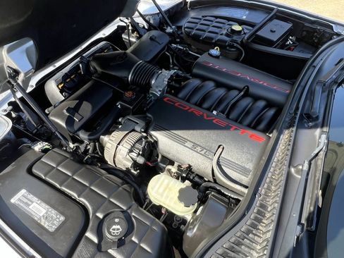 Used 2001 Chevrolet Corvette Coupe w/ Preferred Equipment Group2 image 42
