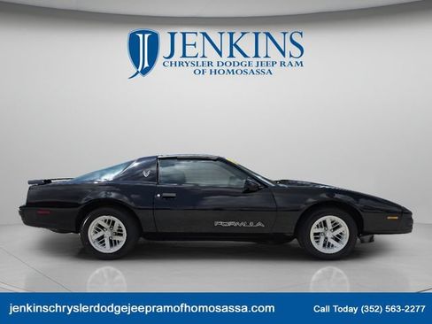 Used 1989 Pontiac Firebird Coupe RWD image 3