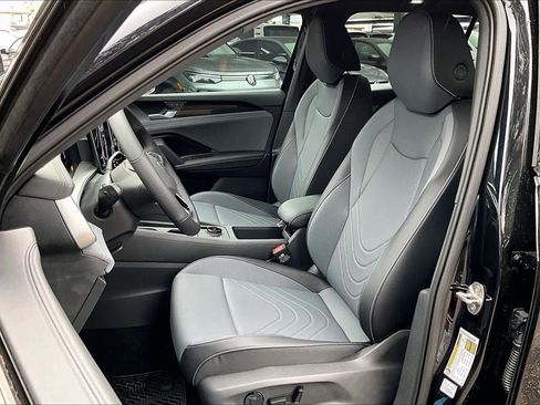 New 2026 Volkswagen Tiguan SE R-Line image 9