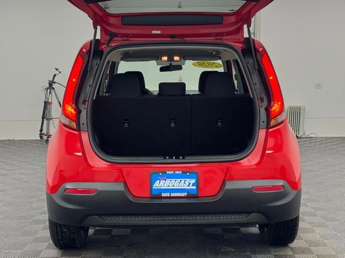 Used 2020 Kia Soul LX image 8