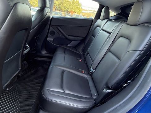 Used 2020 Tesla Model Y Long Range image 24
