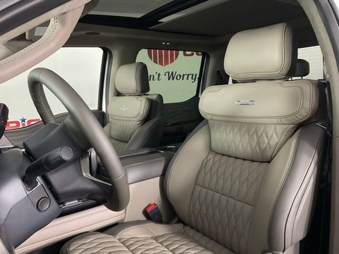 New 2026 Ford F350 Platinum w/ Platinum Plus Package image 14