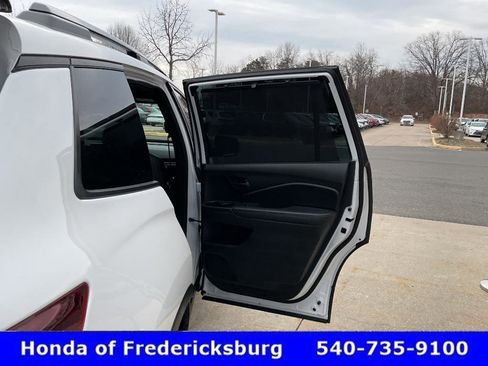 Certified 2023 Honda Passport TrailSport image 18