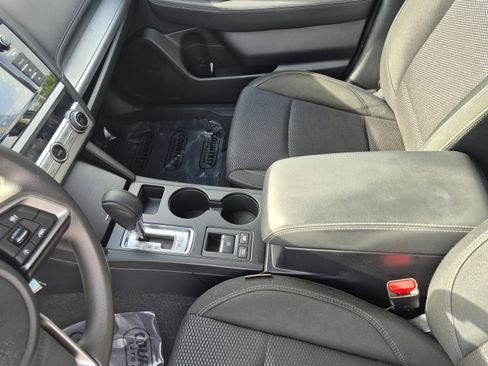 Used 2019 Subaru Outback 2.5i AWD/4WD image 19